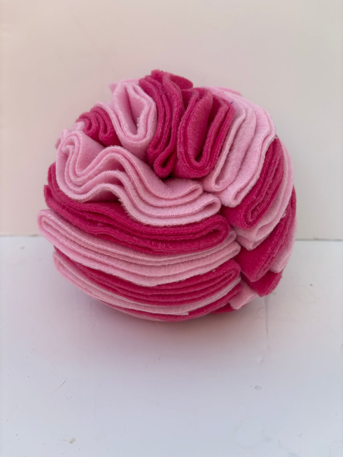 Dog Snuffle Ball 6” Pinks