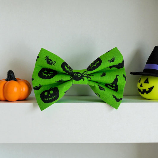 Green Spider/Bat Halloween Bow