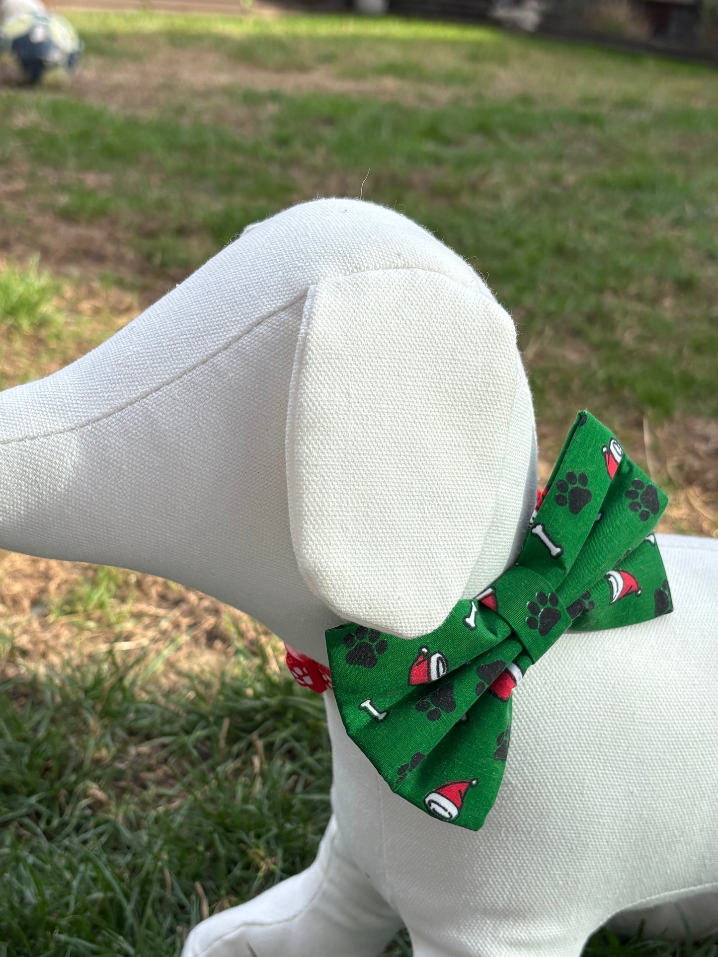 Green Christmas paw/santa hat