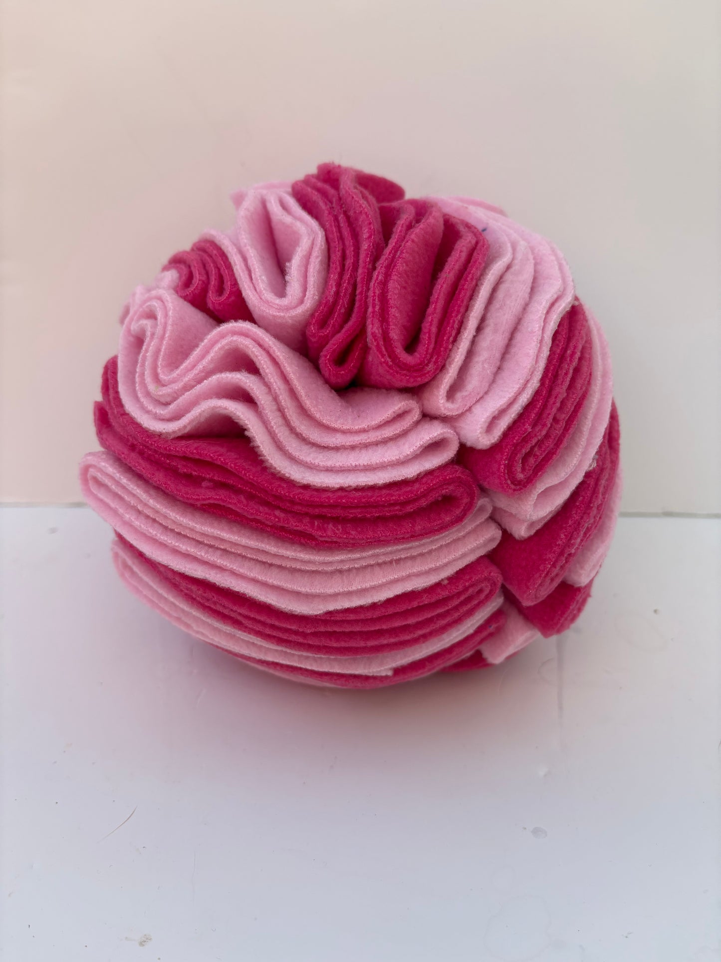 Dog Snuffle Ball 6” Pinks