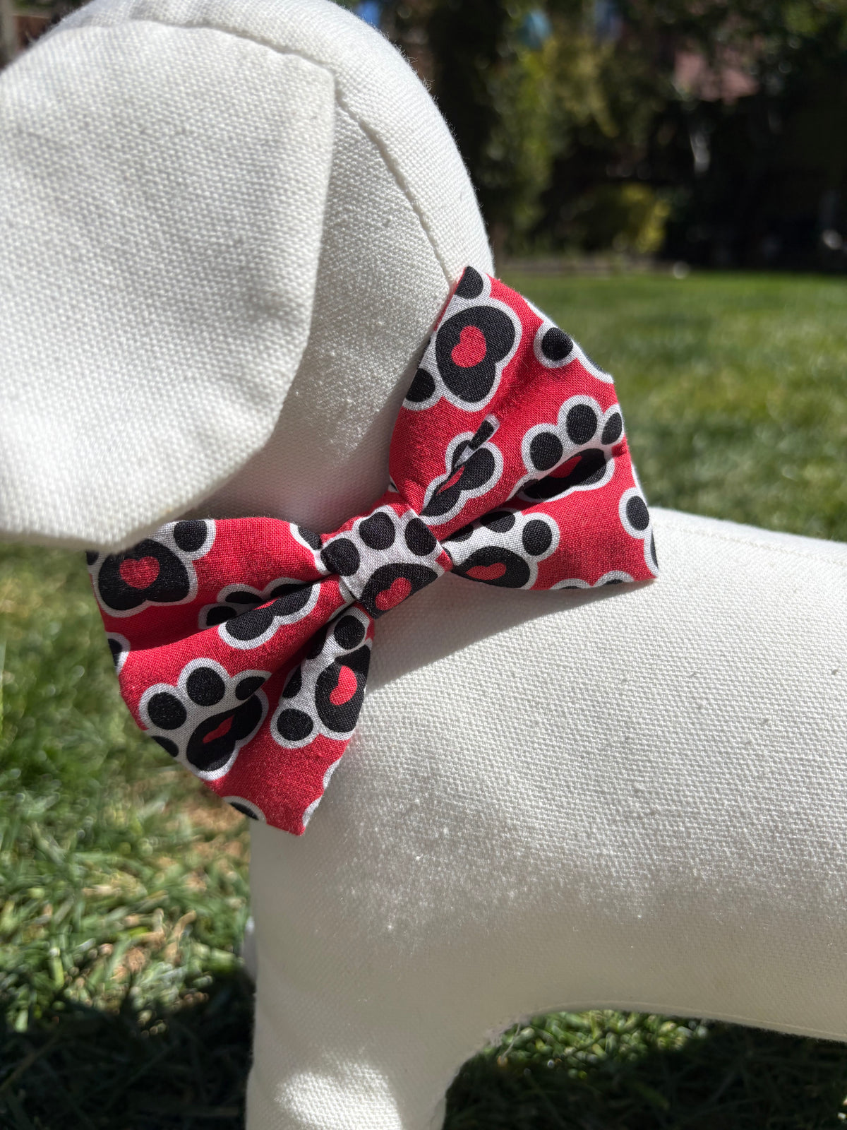 Red Paw Bow