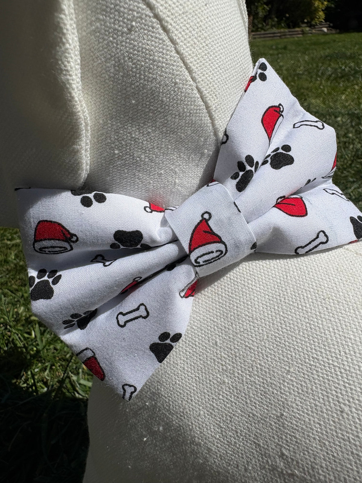 White Santa Paws Bow