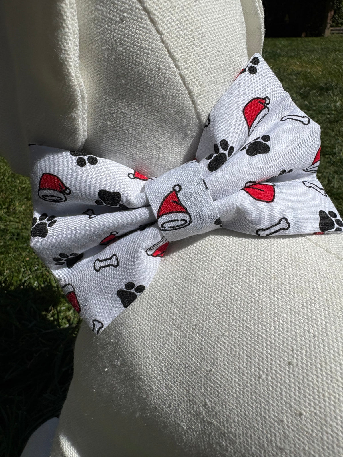 White Santa Paws Bow